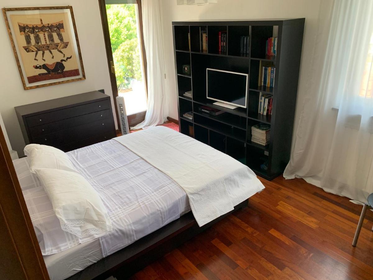 Near Como, Charming Apartment With Fireplace Grandate Exteriör bild