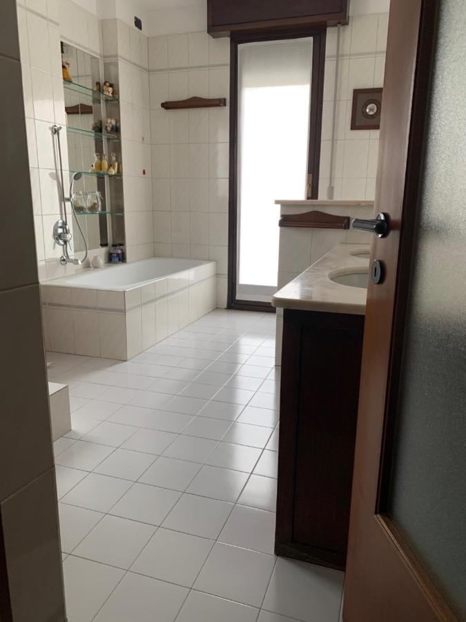 Near Como, Charming Apartment With Fireplace Grandate Exteriör bild
